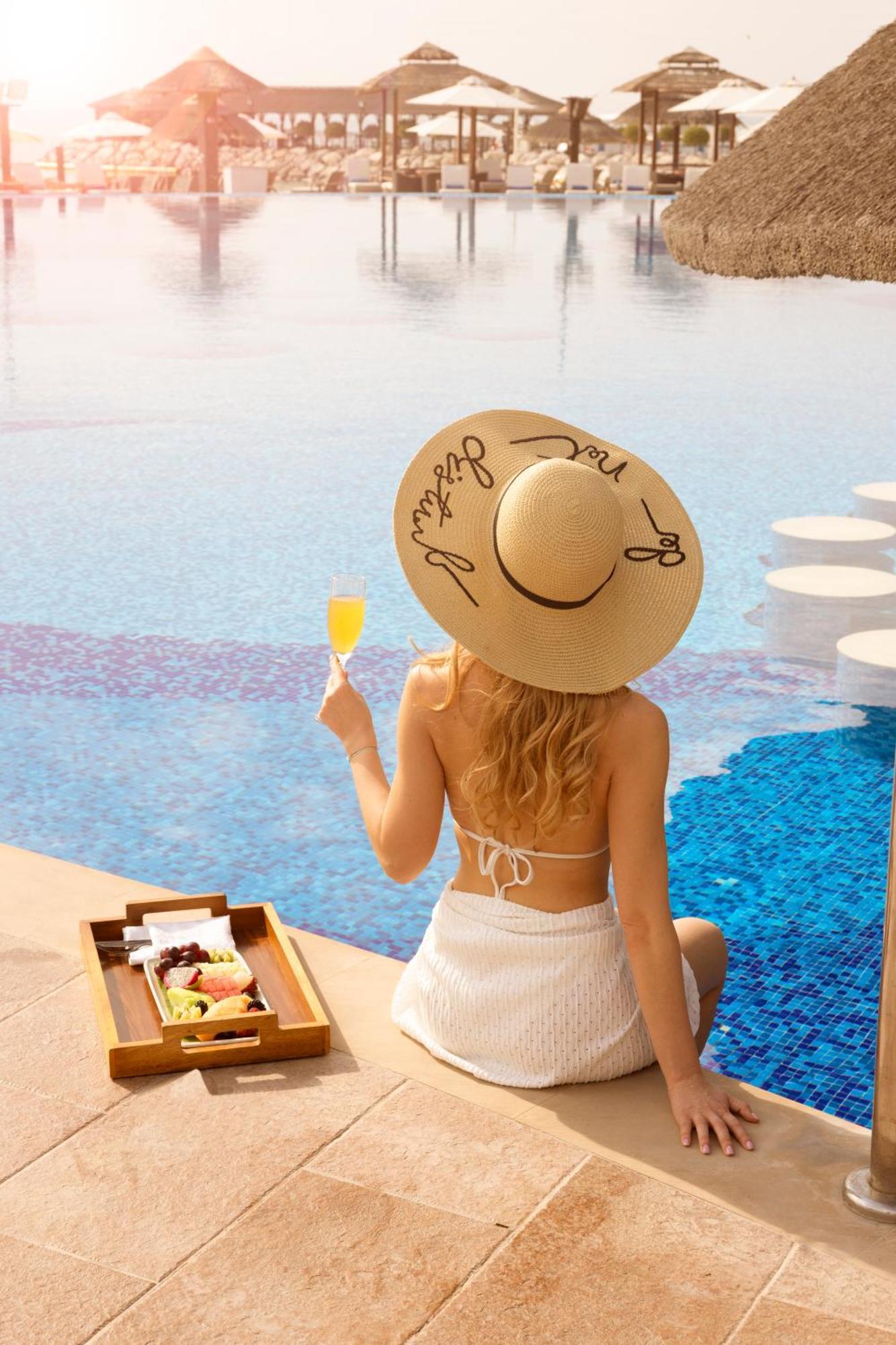 Al Maya Island & Resort Abu Dhabi Esterno foto